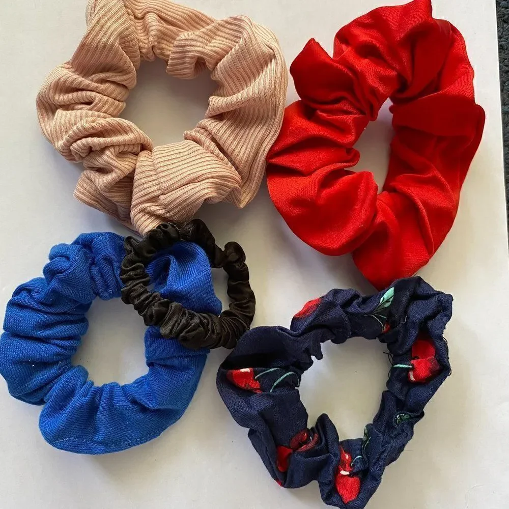 Set of 5 Scrunchies - Red Cherry